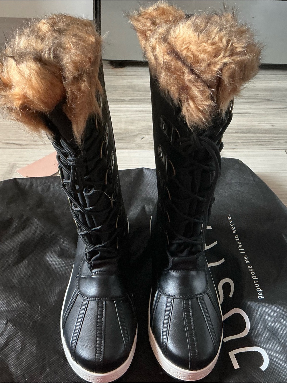 Just fab Marley quilted faux fur cold weather winter boots black size 9.5
